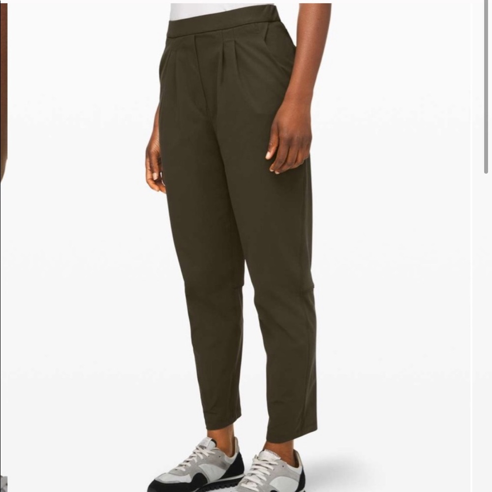 Lululemon Essential HR Trouser